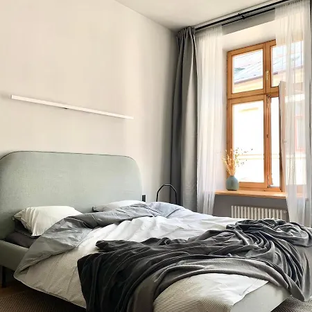 Stylish New In Old Town - Centre, Self Check-in, Walkable To Major Attractions