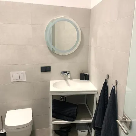 Stylish New In Old Town - Centre, Self Check-in, Walkable To Major Attractions شقة ريغا