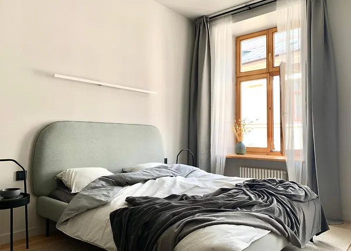 Stylish New In Old Town - Centre, Self Check-in, Walkable To Major Attractions