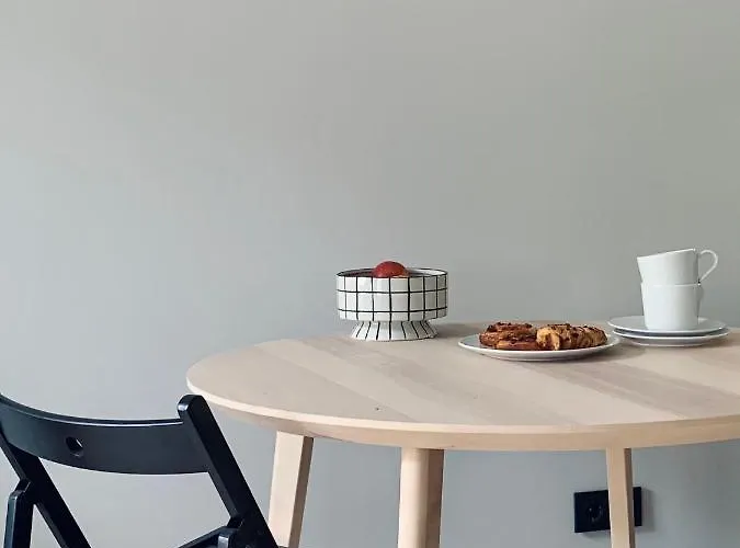 Stylish New In Old Town - Centre, Self Check-in, Walkable To Major Attractions *