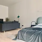 Stylish New In Old Town - Centre, Self Check-in, Walkable To Major Attractions